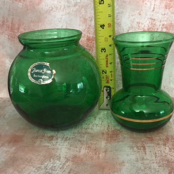 Vintage Anchor Hocking Green Bud Vases, Set of 2 - Picture 5 of 10